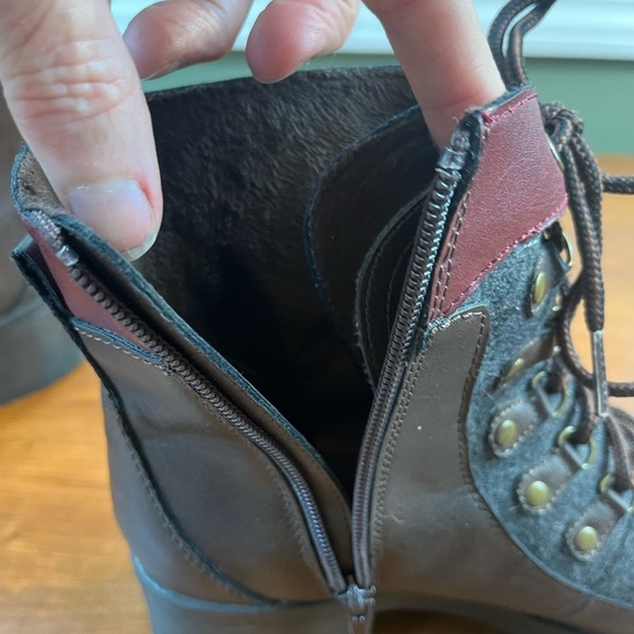 Rampage Steam Punk Faux Lace Up Zip Up Boots Black Gray Red Faux Fur Lining - Picture 10 of 16